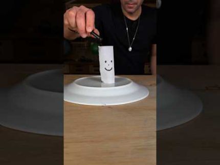 COMO esse FANTASMA de PAPEL VOA?