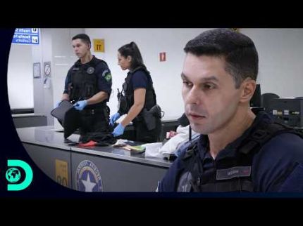 Bagagem com Material Irregular Levanta Suspeitas | Aeroporto – Área Restrita | Discovery Brasil