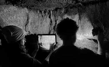Santuário em caverna na Espanha possui o maior número de inscrições em latim de todo o Império Romano — e muitas delas mencionam uma misteriosa ‘Dama’