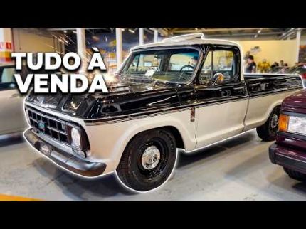 Loucura!! Muito carro antigo à venda...
